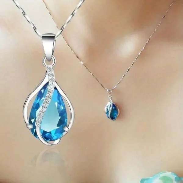 Luxurious Teardrop Aquamarine Gemstone Pendant
