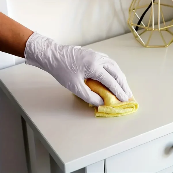 20 white disposable nitrile gloves