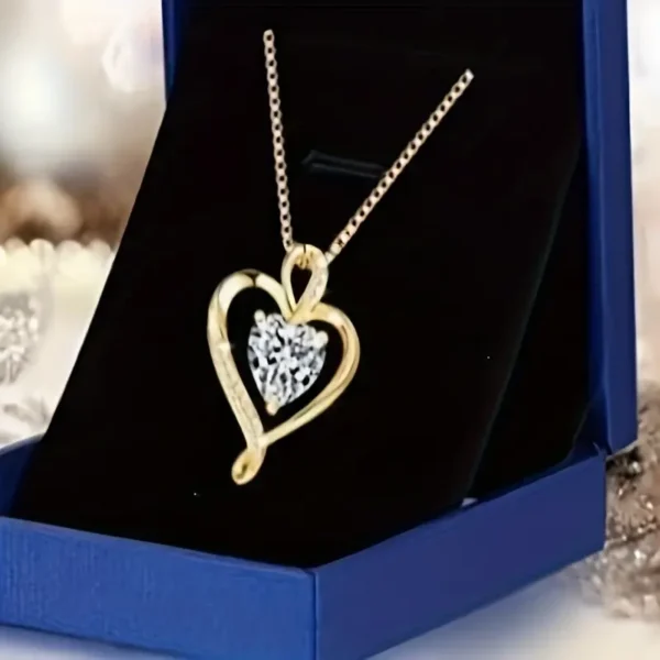 Simple 18K gold-plated three-pronged zirconia heart pendant necklace