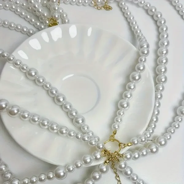 Adjustable chain belt with imitation pearls